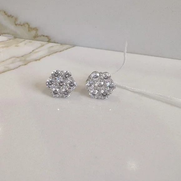 - Sterling silver thorium plated Cz stone Studd M size - Picture 1 of 1